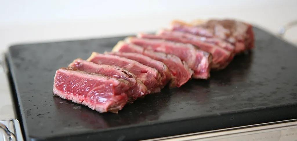 como calentar la piedra para asar carne - Cómo se calientan las piedras volcánicas
