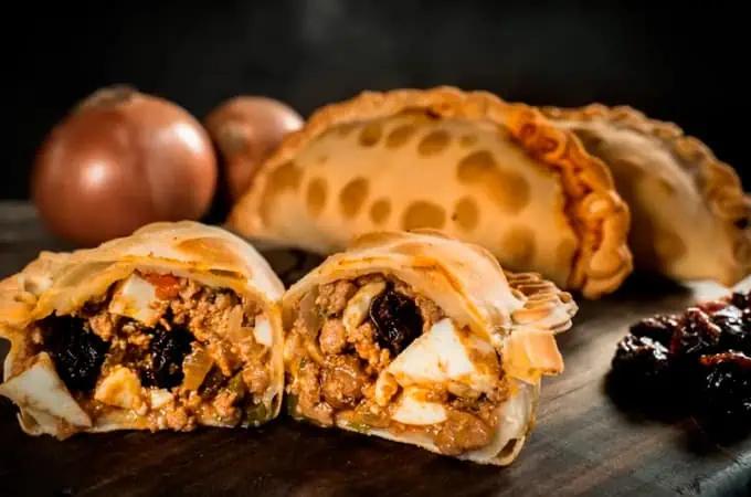 empanadas de carne con pasas y aceitunas - Cómo se llama la empanada en Brasil