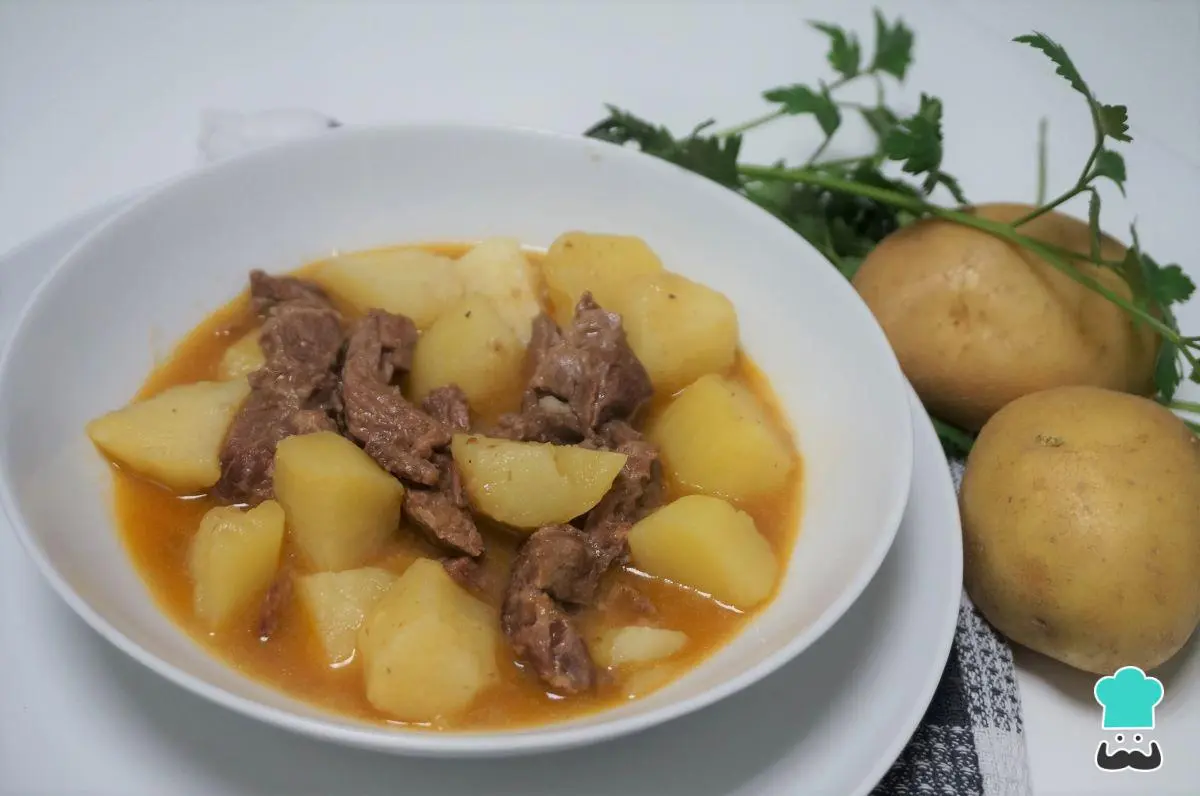 como hacer patatas con carne - Cuántas calorías tiene carne con patatas