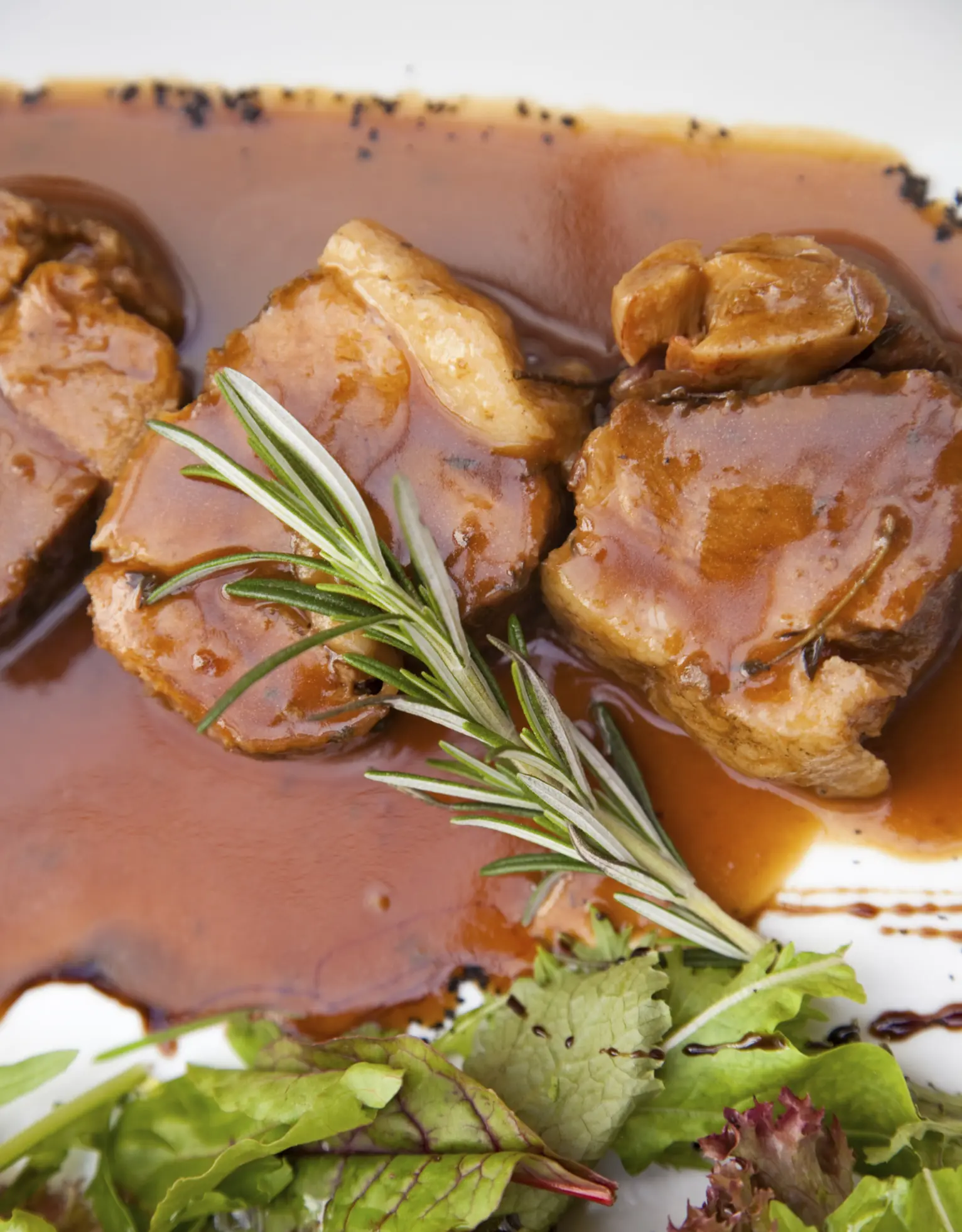carne de cabeza de cerdo en salsa - Cuántas calorías tiene la cabeza de lomo