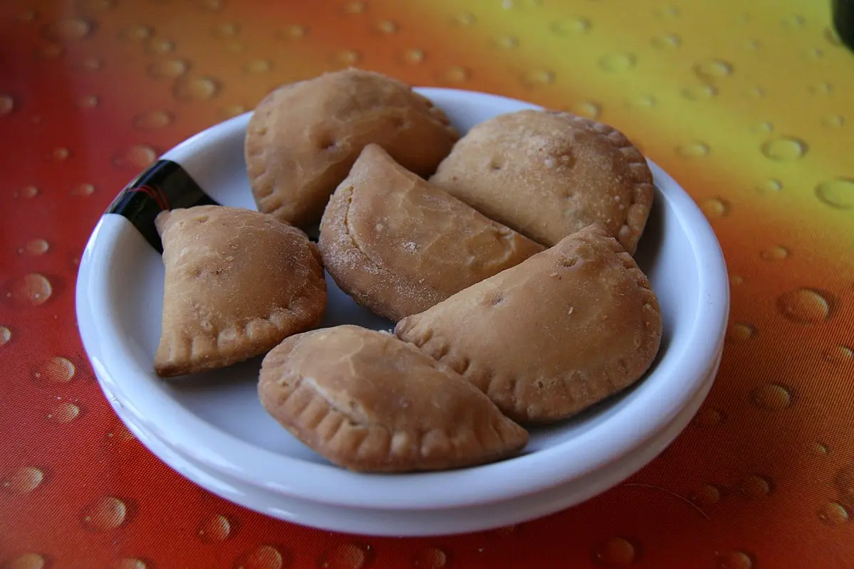 empanadas de carne peruana - Las empanadas llevan frutos secos