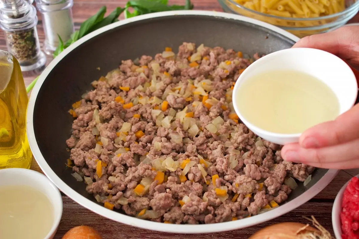 carne picada con vino blanco - Qué hace el vino blanco en la comida