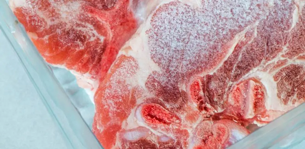 carne congelada a la parrilla - Qué pasa si cocino algo congelado