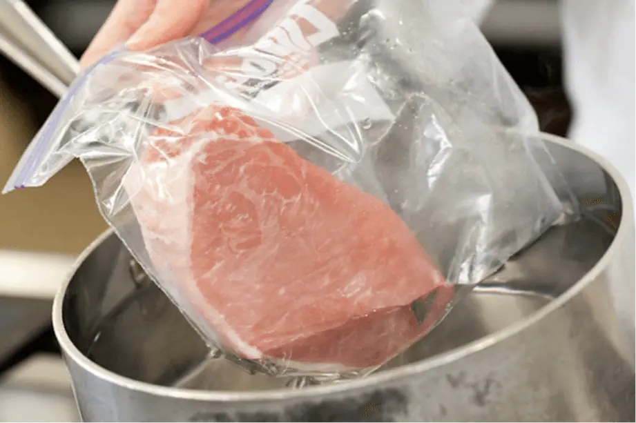 Descongelar carne con agua caliente: ¿es seguro? - Qué pasa si se descongela la carne con agua hirviendo descongelar carne con agua caliente - Qué pasa si se descongela la carne con agua hirviendo