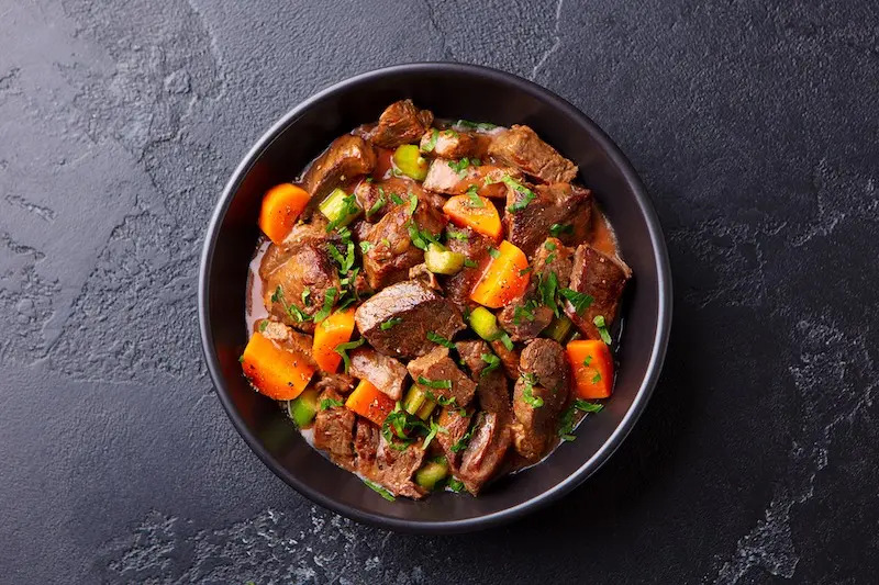Guiso de carne con patatas: Recetas de Javi - Se debe marinar la carne guisada guiso de carne con patatas javi recetas - Se debe marinar la carne guisada